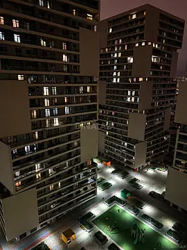 Satılır 4 otaqlı mənzil 180 m²