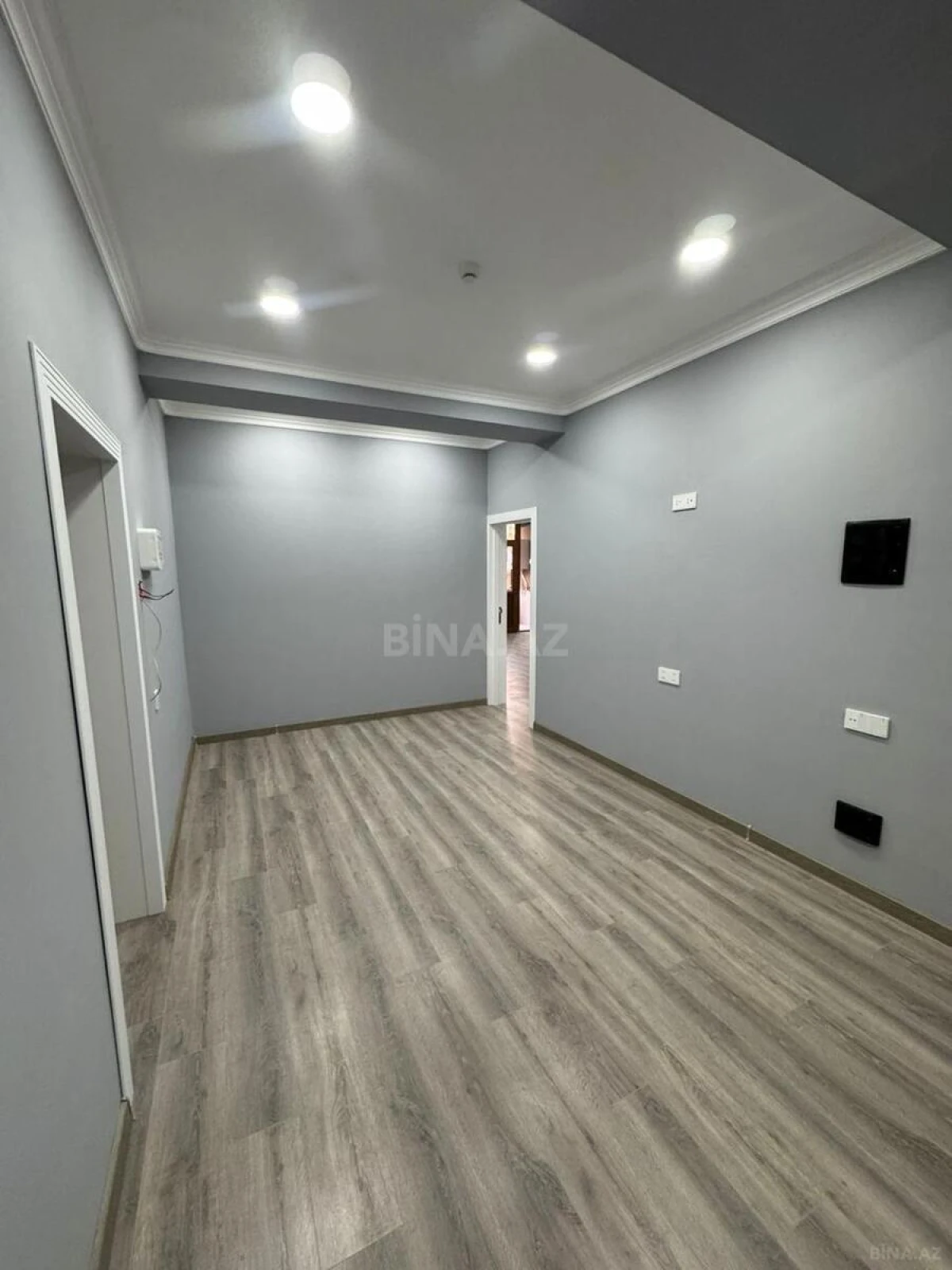 Satılır obyekt 100 m²