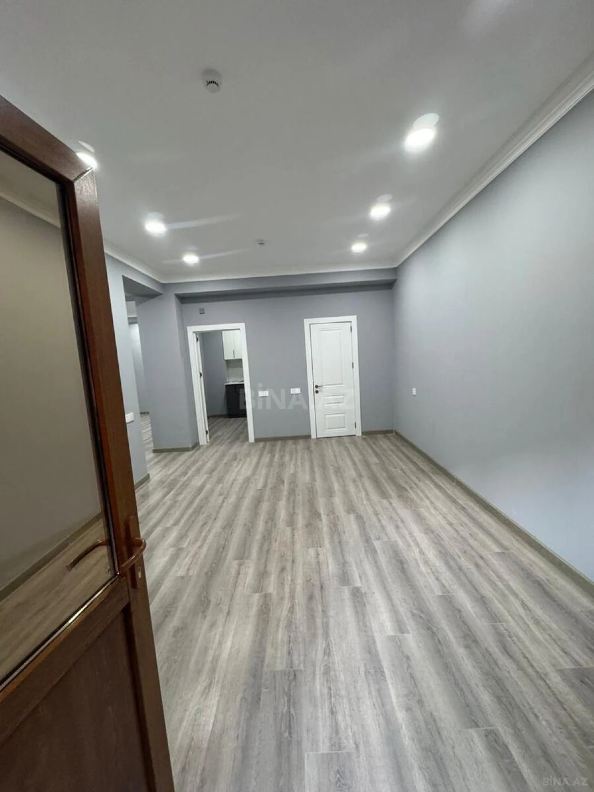 Satılır obyekt 100 m²