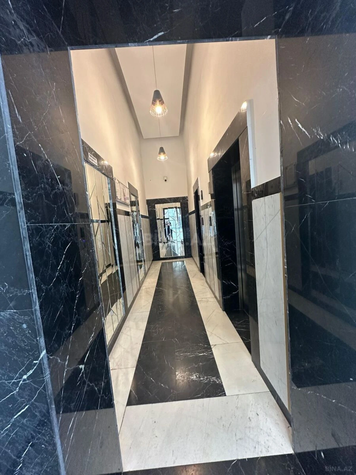 Satılır 3 otaqlı mənzil 67 m²