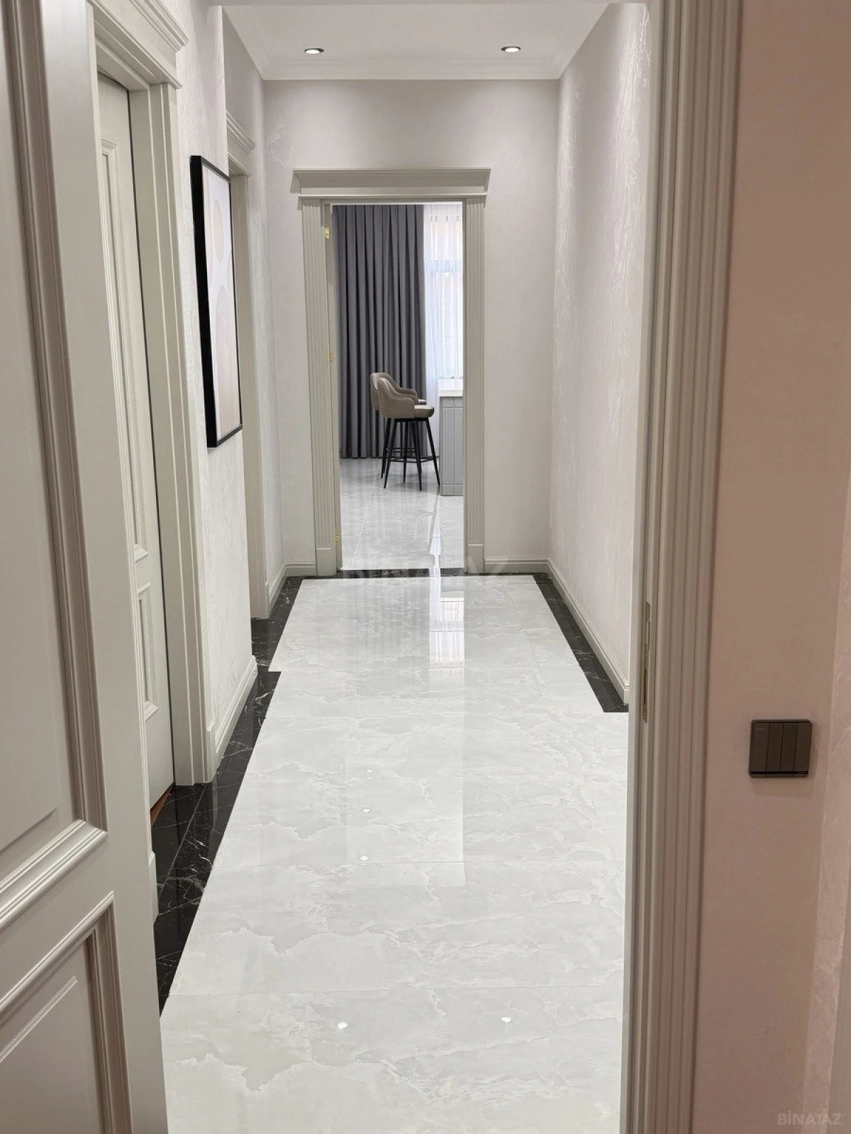 Satılır 3 otaqlı mənzil 138.8 m²