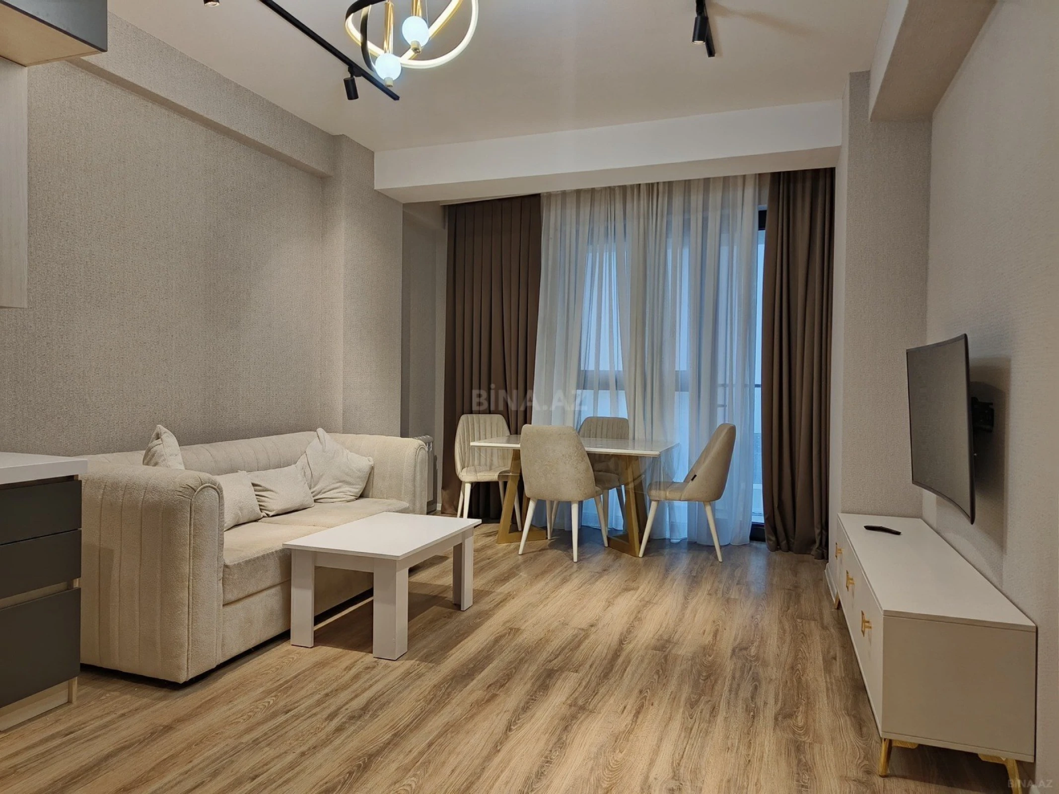 Kirayə verilir 2 otaqlı mənzil 65 m²
