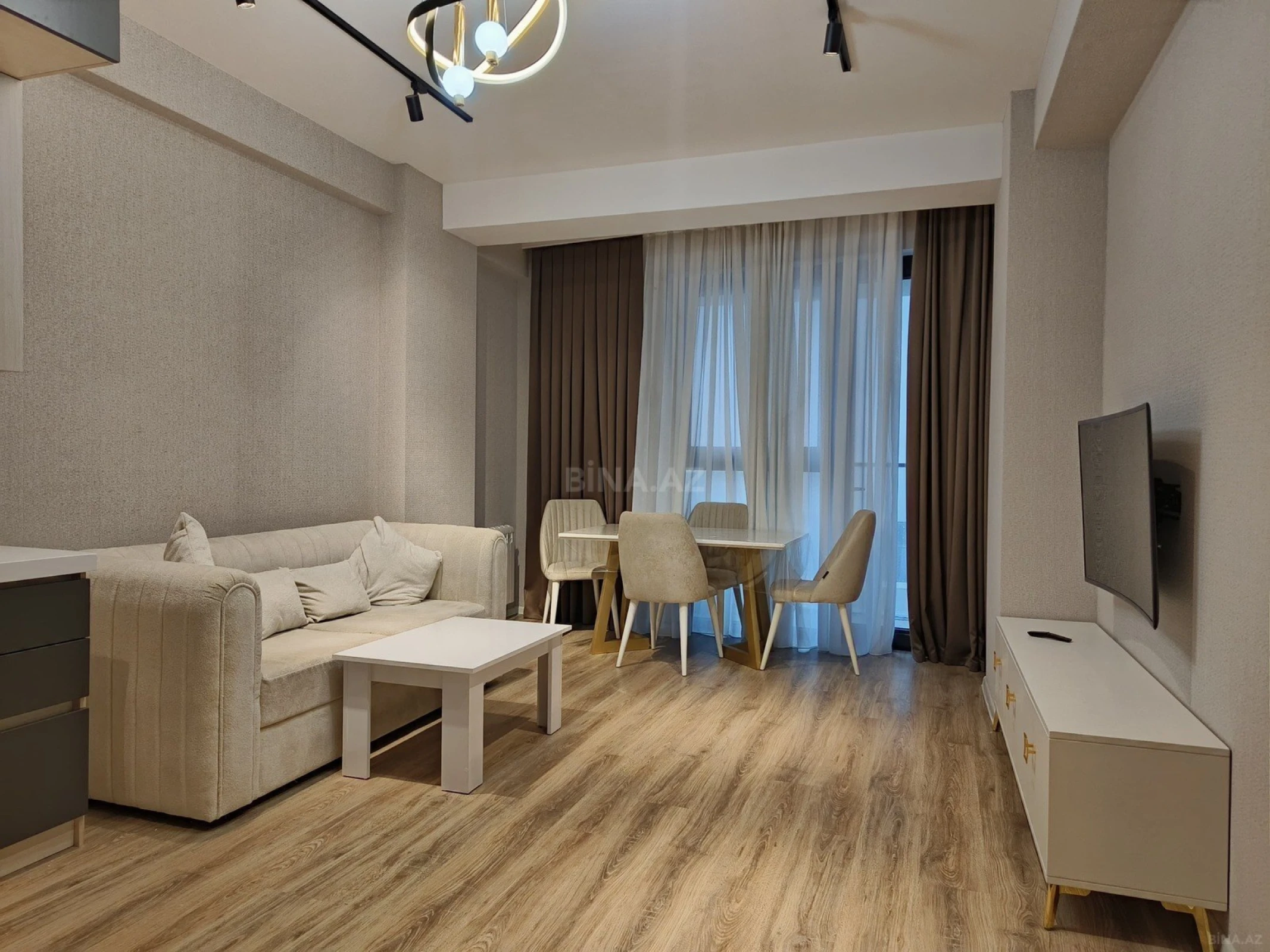 Kirayə verilir 2 otaqlı mənzil 65 m²
