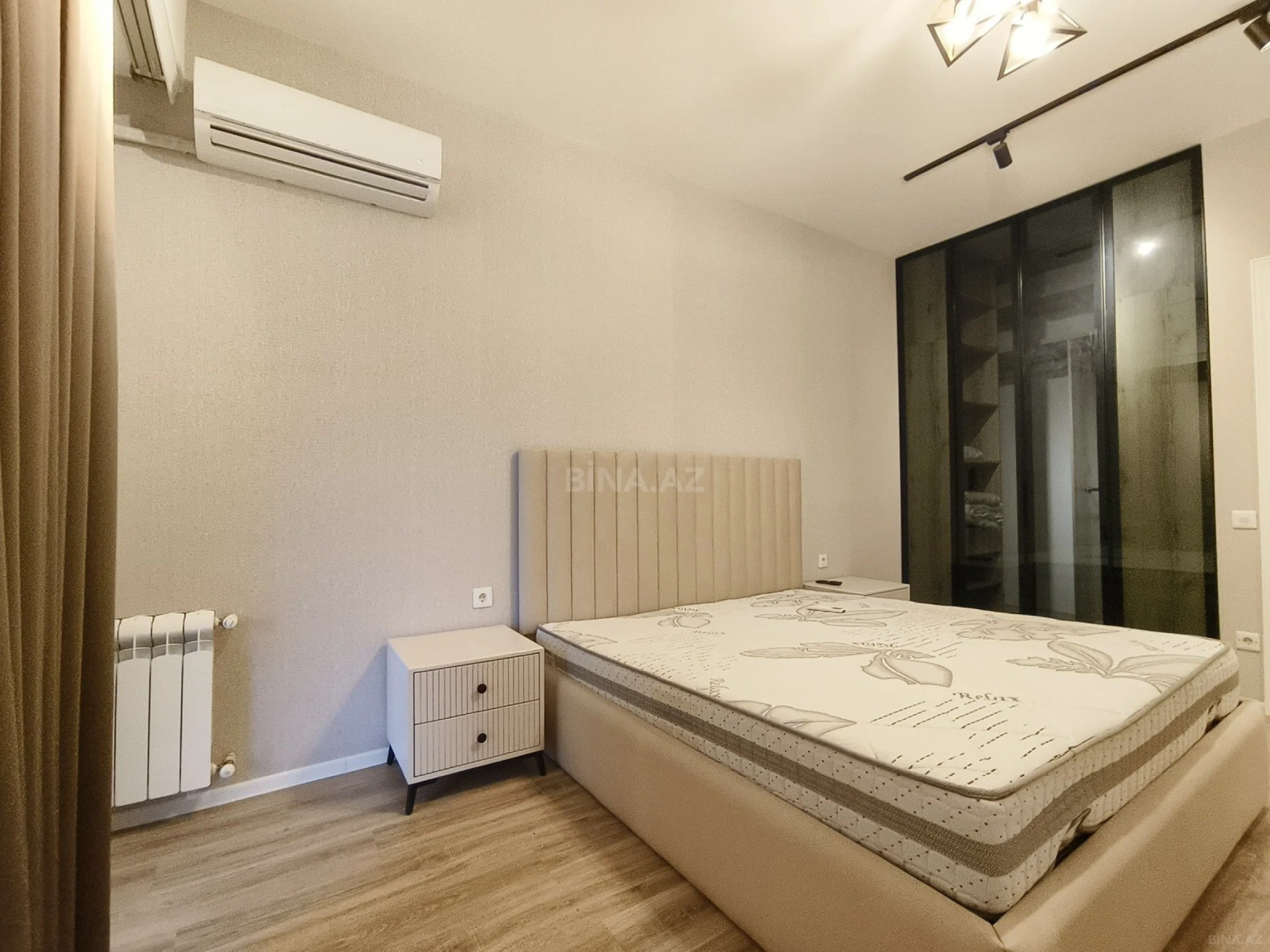 Kirayə verilir 2 otaqlı mənzil 65 m²