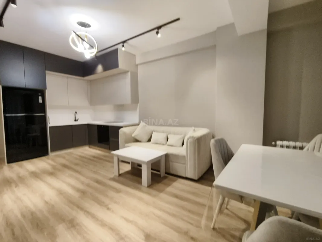 Kirayə verilir 2 otaqlı mənzil 65 m²
