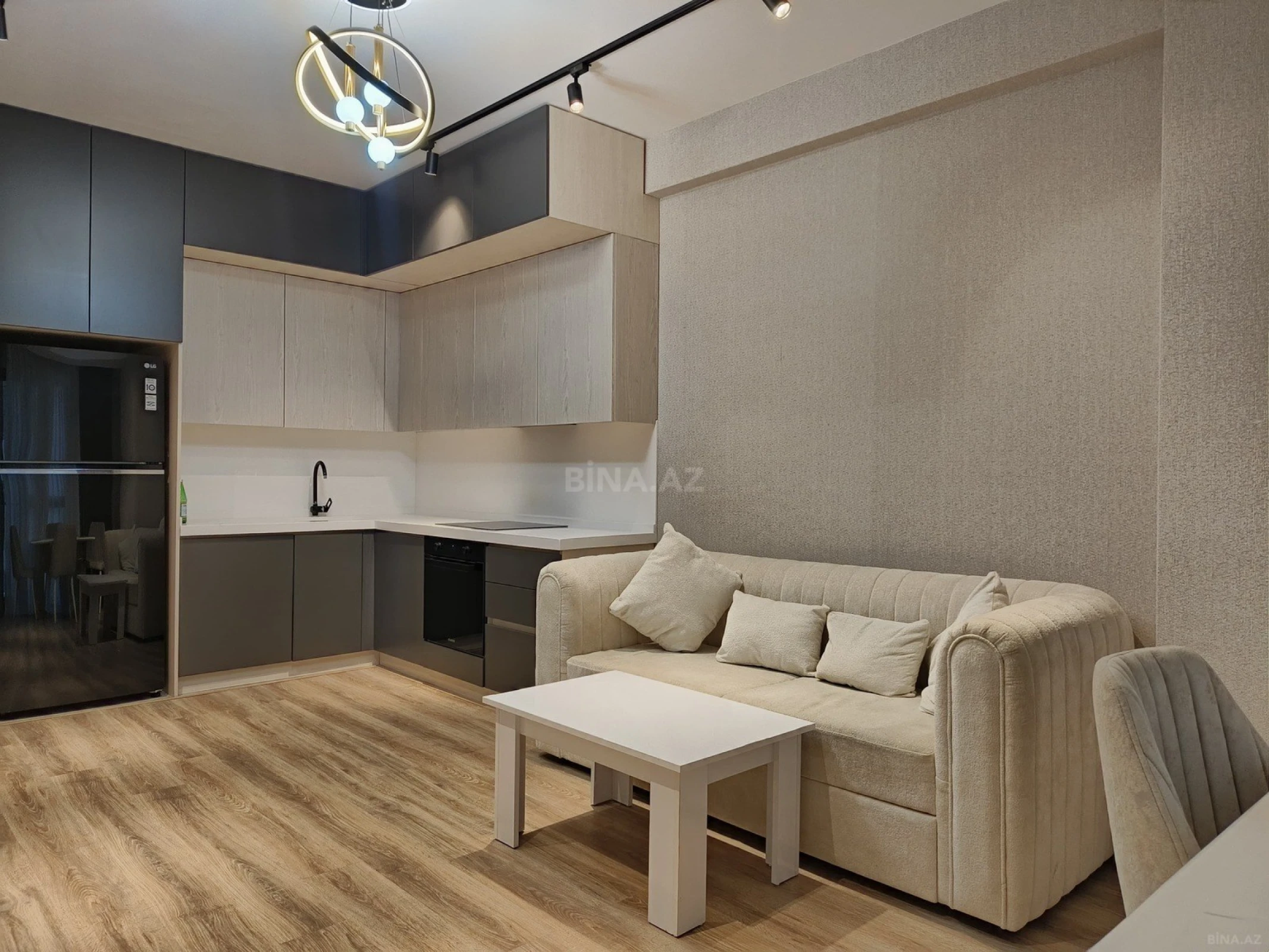 Kirayə verilir 2 otaqlı mənzil 65 m²