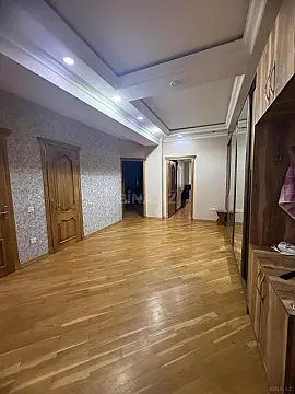 Satılır 3 otaqlı mənzil 170 m² — Bakı 3 otaq 170.00 m²