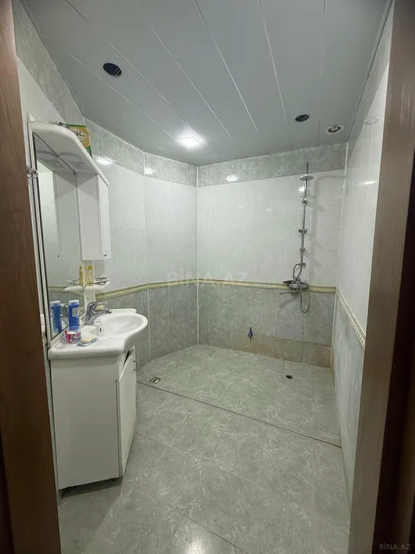 Satılır 3 otaqlı mənzil 170 m²