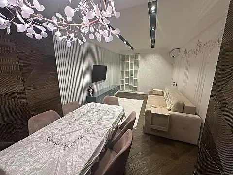 Satılır 3 otaqlı mənzil 90 m²