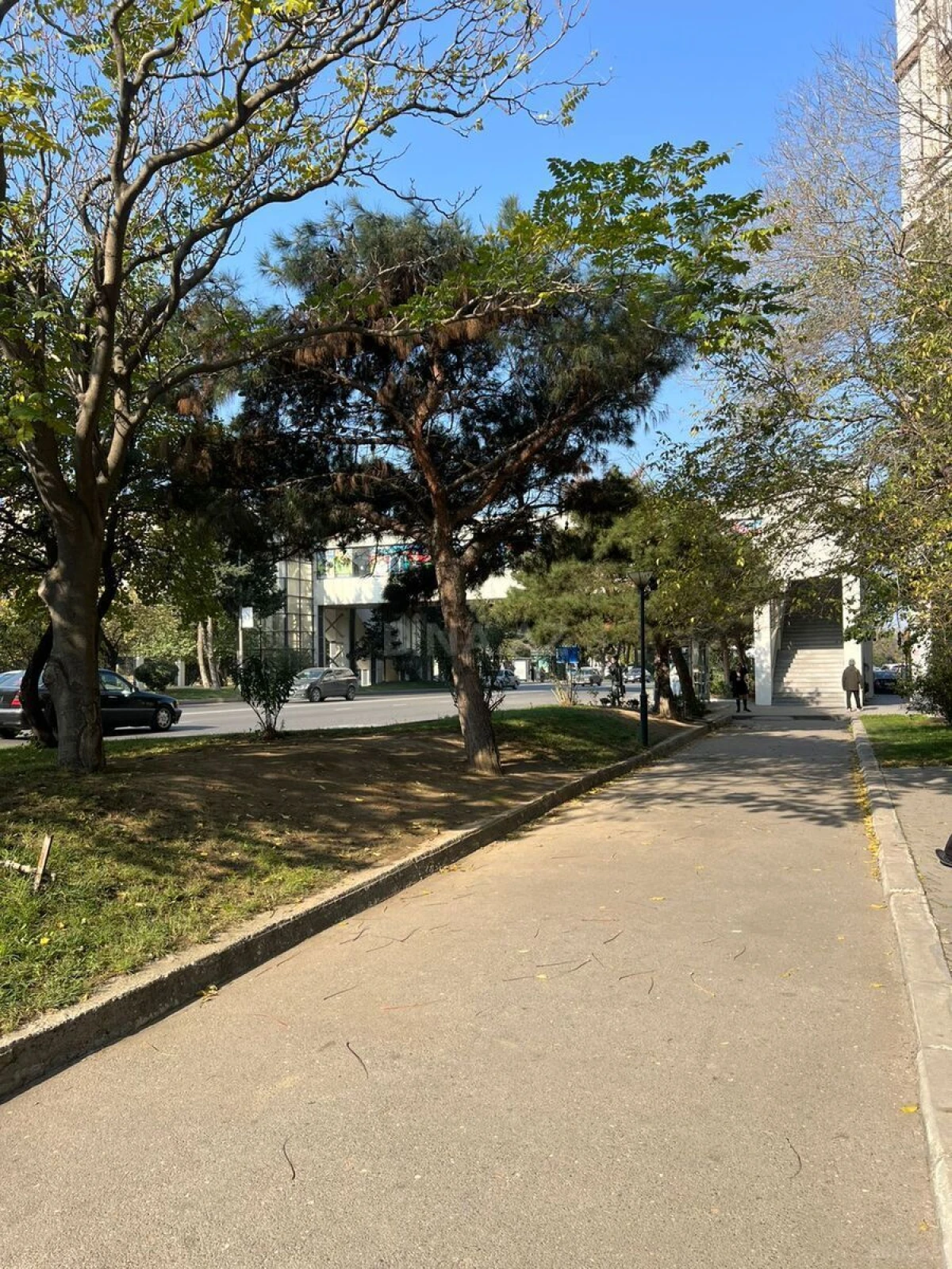 Satılır obyekt 120 m²