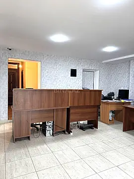 Kirayə verilir 3 otaqlı ofis 80 m²