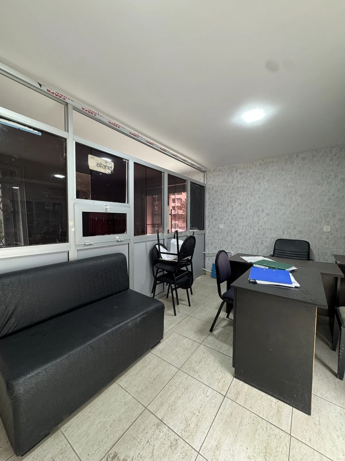 Kirayə verilir 3 otaqlı ofis 80 m²