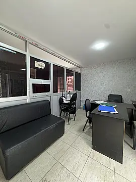 Kirayə verilir 3 otaqlı ofis 80 m²