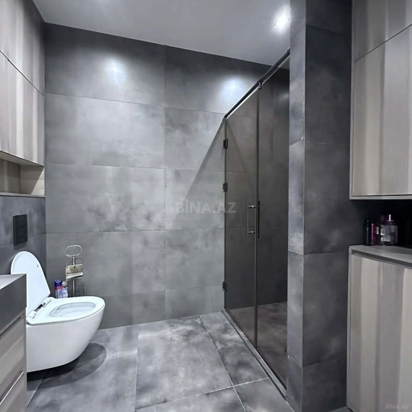 Kirayə verilir 2 otaqlı mənzil 75 m²