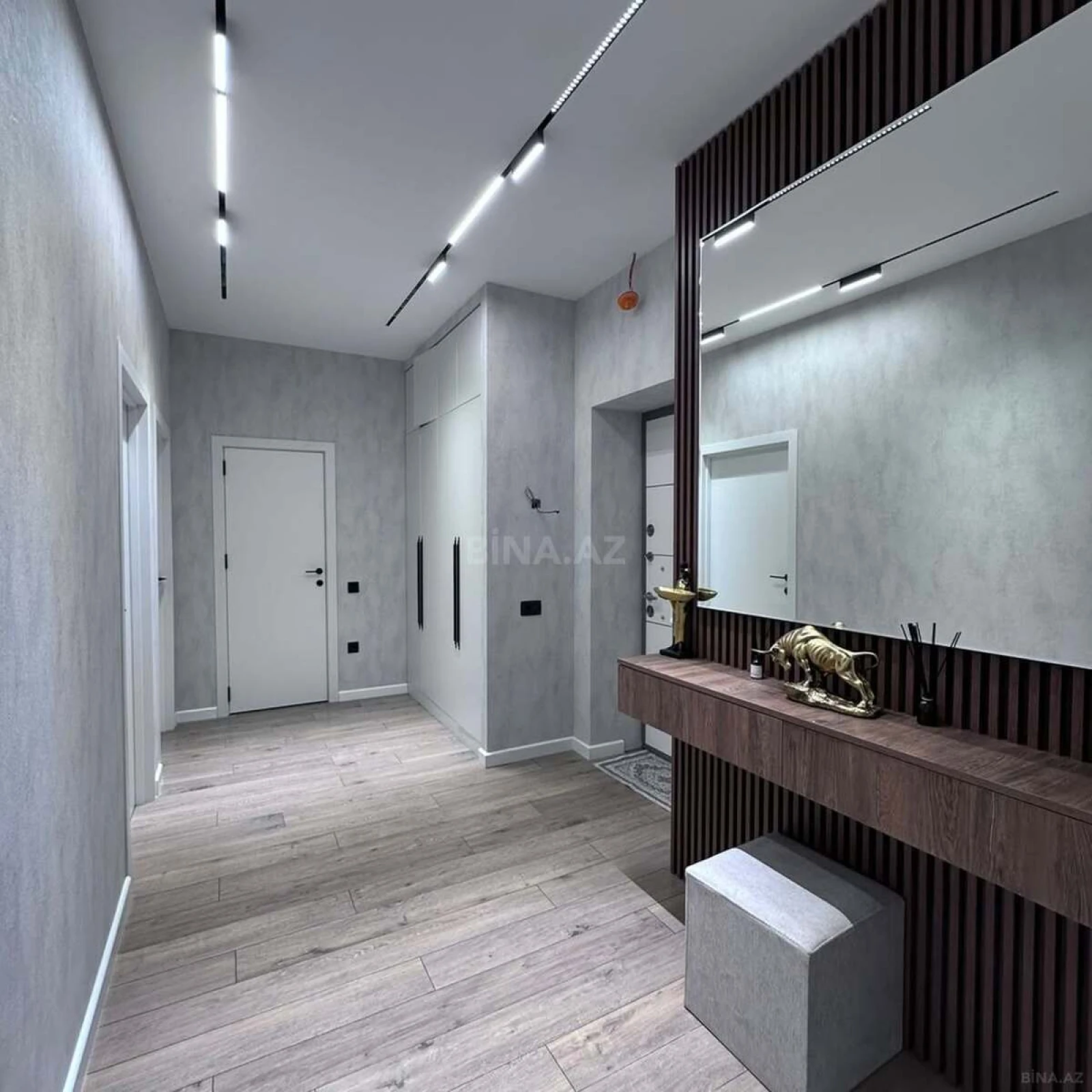 Kirayə verilir 2 otaqlı mənzil 75 m²