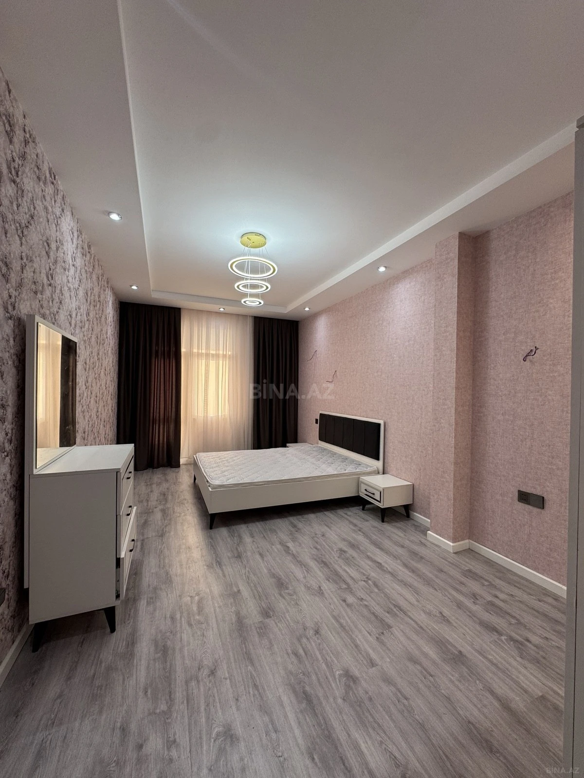 Satılır 2 otaqlı mənzil 80 m²