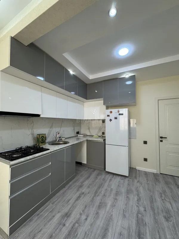 Satılır 2 otaqlı mənzil 80 m²