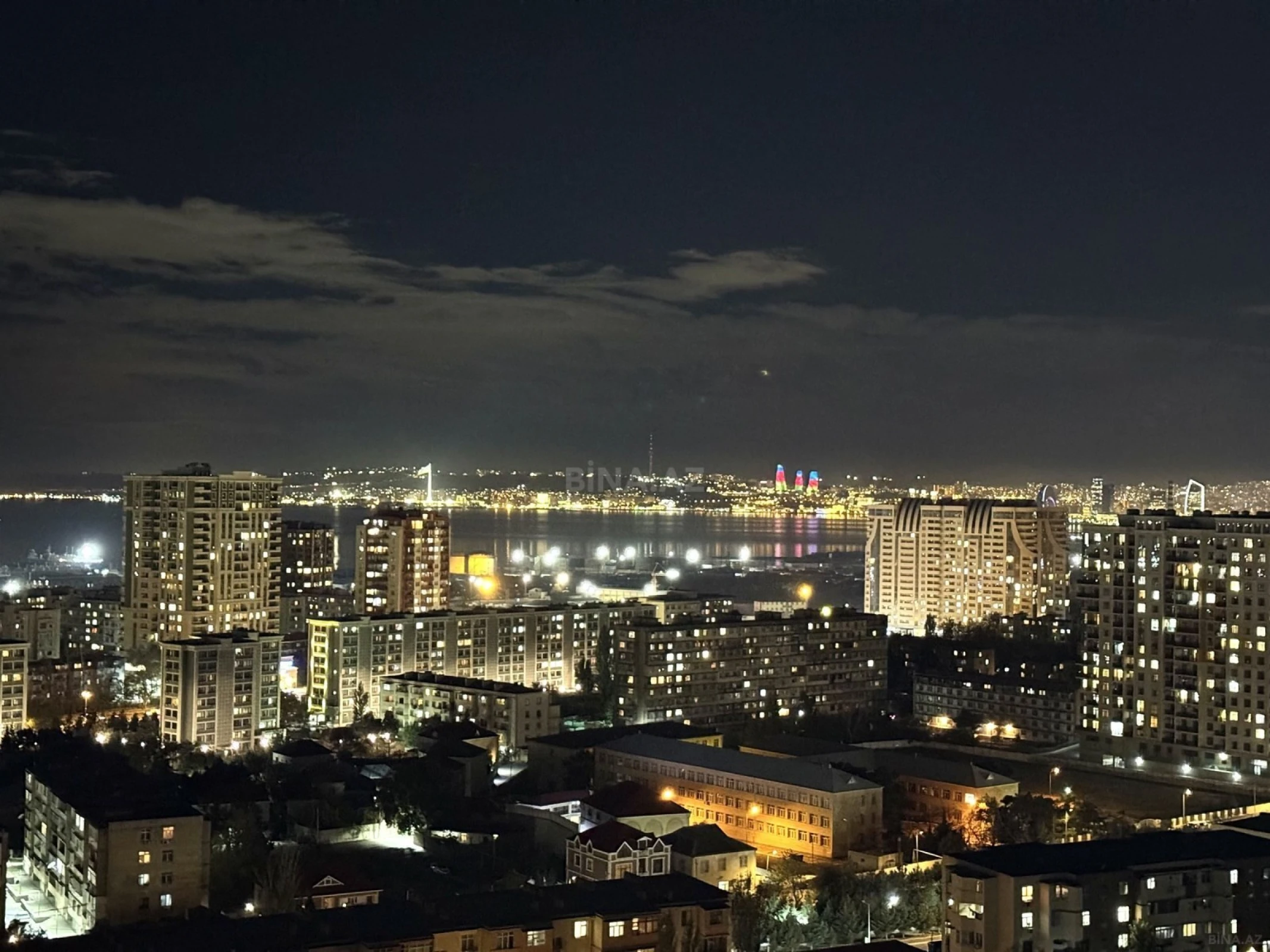 Satılır 2 otaqlı mənzil 80 m²