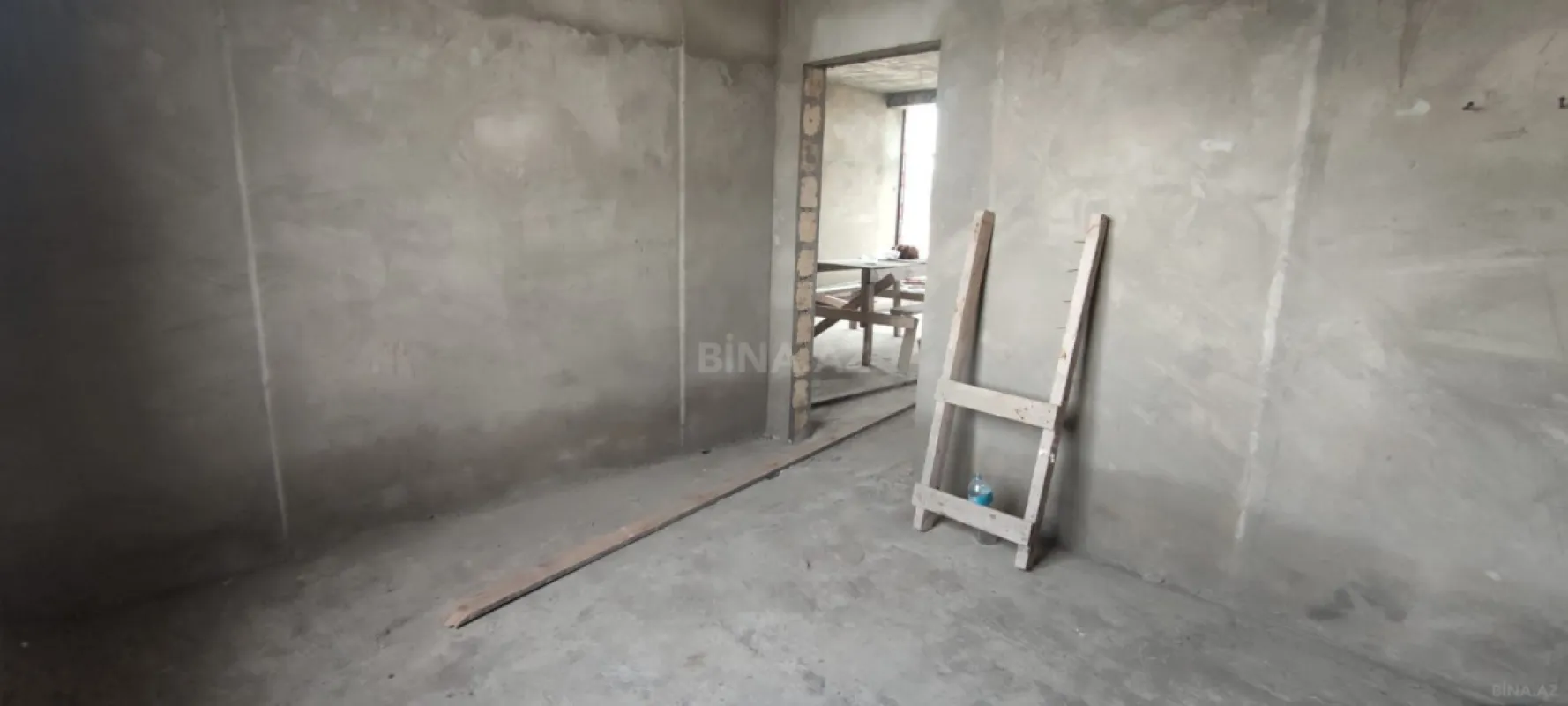 Satılır 6 otaqlı həyət evi 250 m²