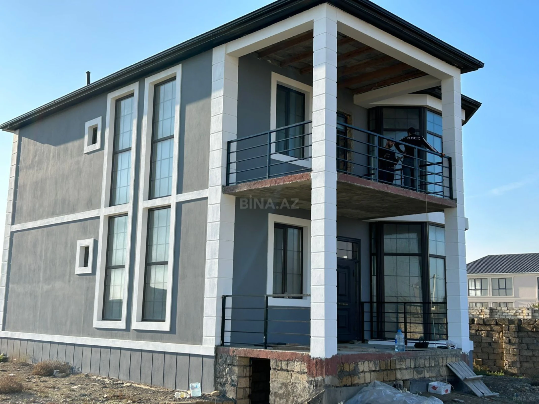 Satılır 6 otaqlı həyət evi 250 m²