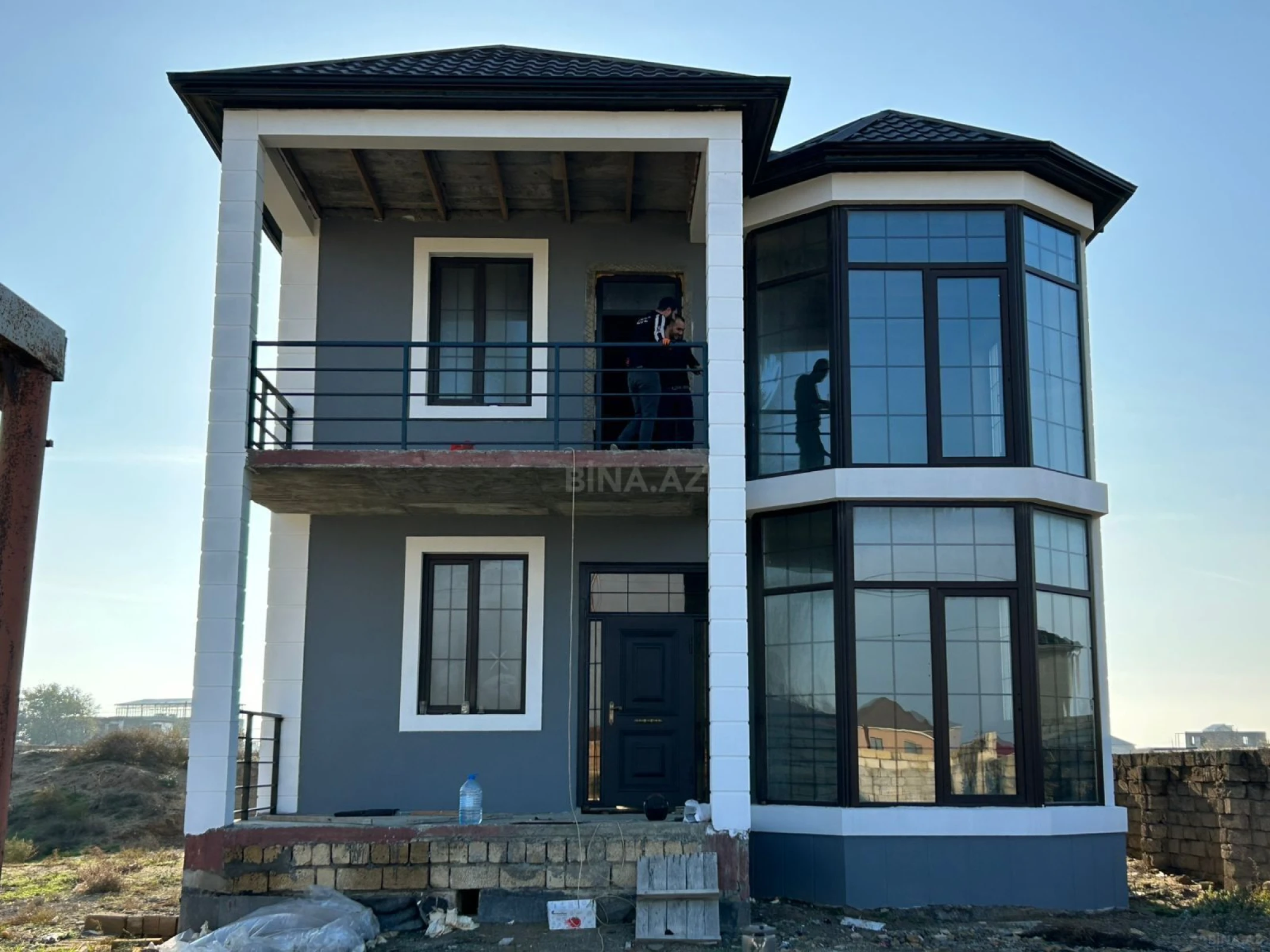 Satılır 6 otaqlı həyət evi 250 m²