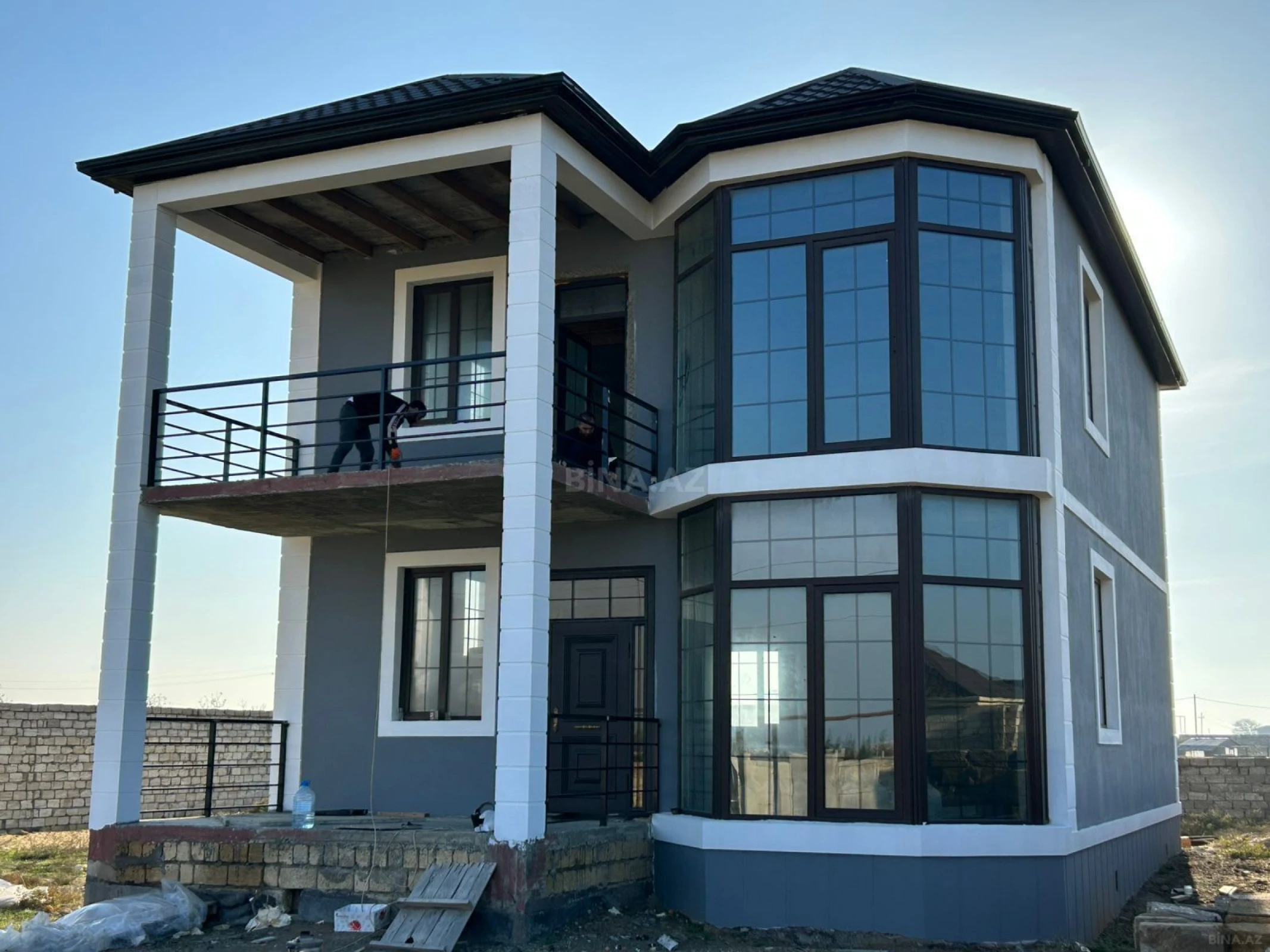 Satılır 6 otaqlı həyət evi 250 m²