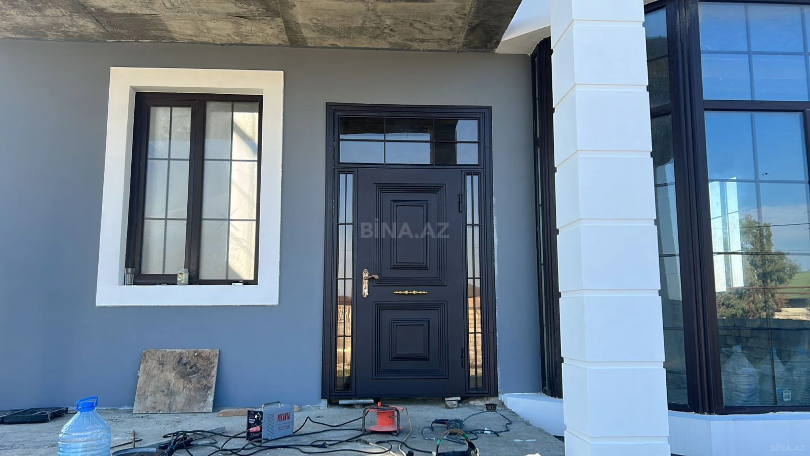 Satılır 6 otaqlı həyət evi 250 m²