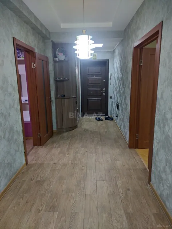 Satılır 3 otaqlı mənzil 125 m²