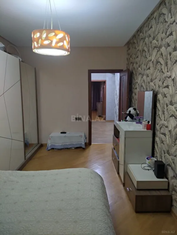 Satılır 3 otaqlı mənzil 125 m²