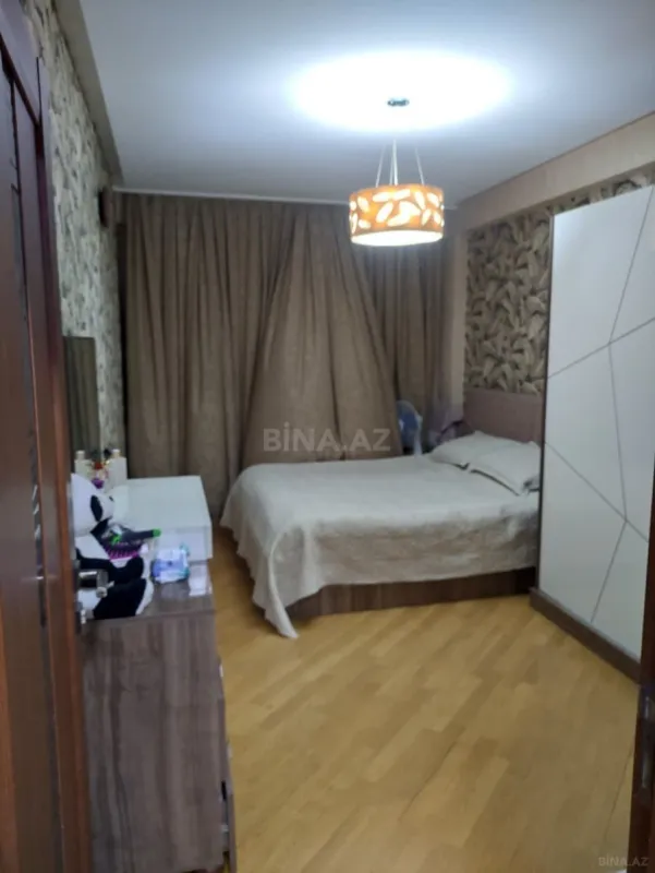 Satılır 3 otaqlı mənzil 125 m²