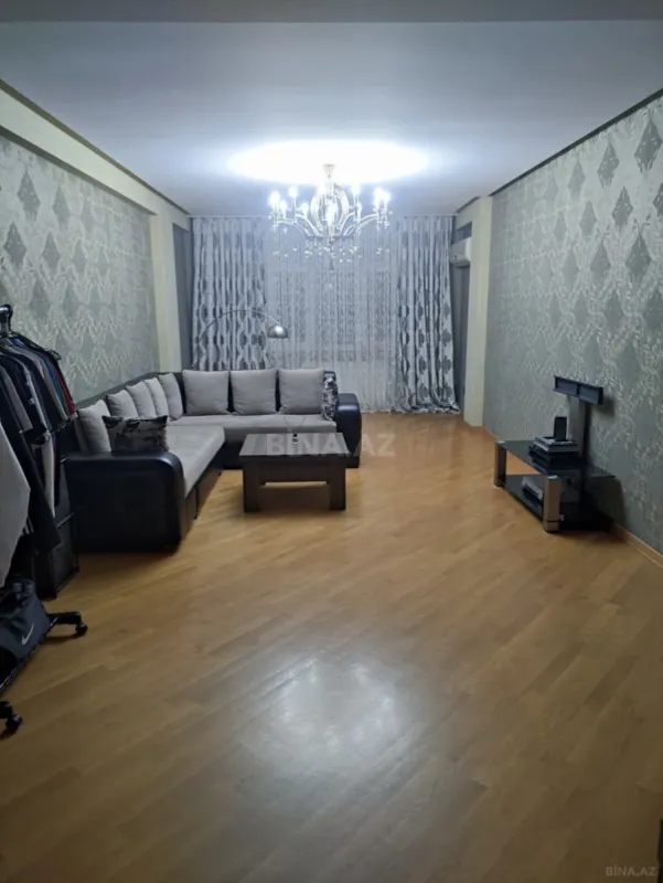 Satılır 3 otaqlı mənzil 125 m²