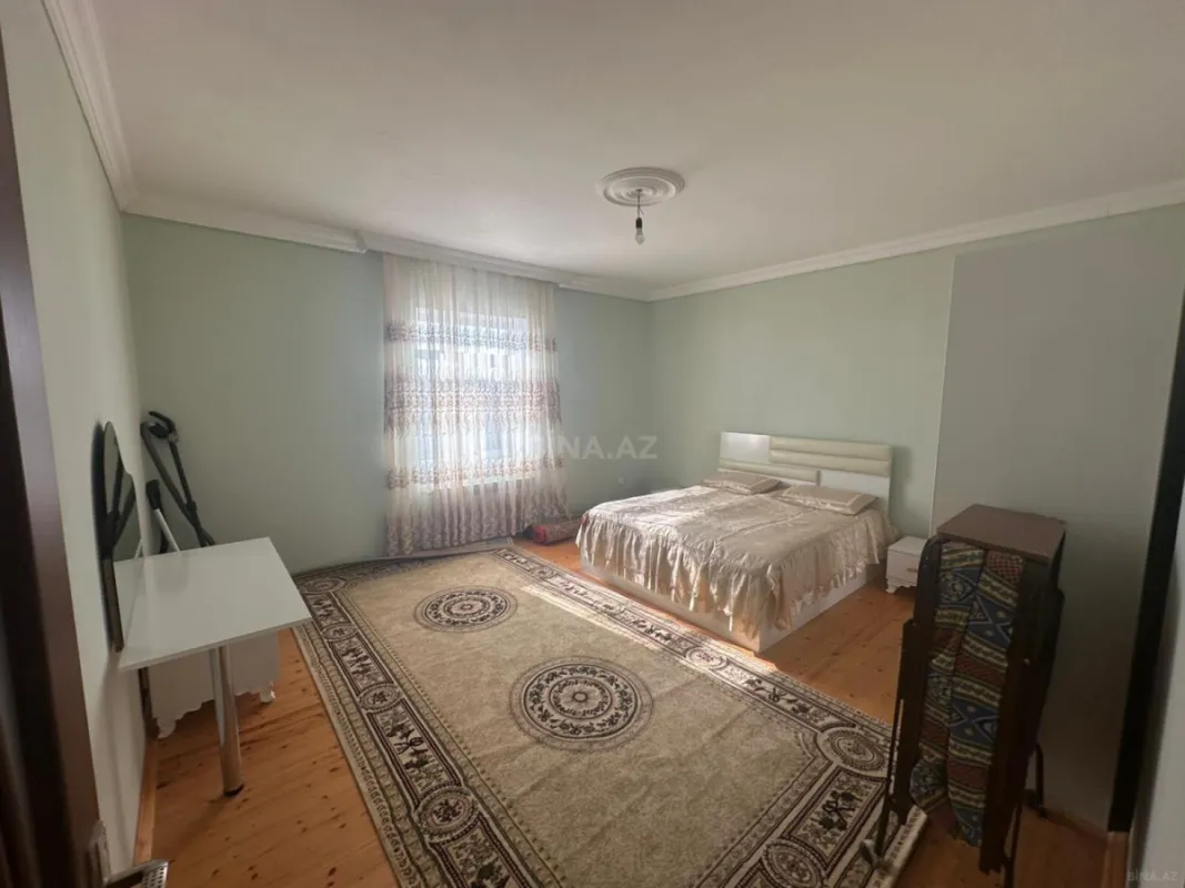 Satılır 4 otaqlı həyət evi 135 m²