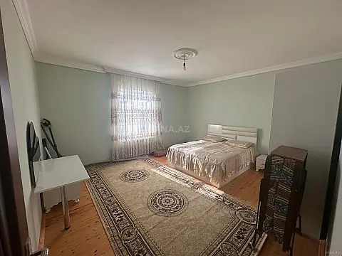 Satılır 4 otaqlı həyət evi 135 m²