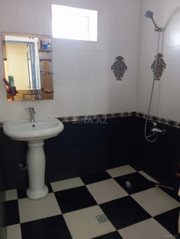 Satılır 4 otaqlı həyət evi 135 m²