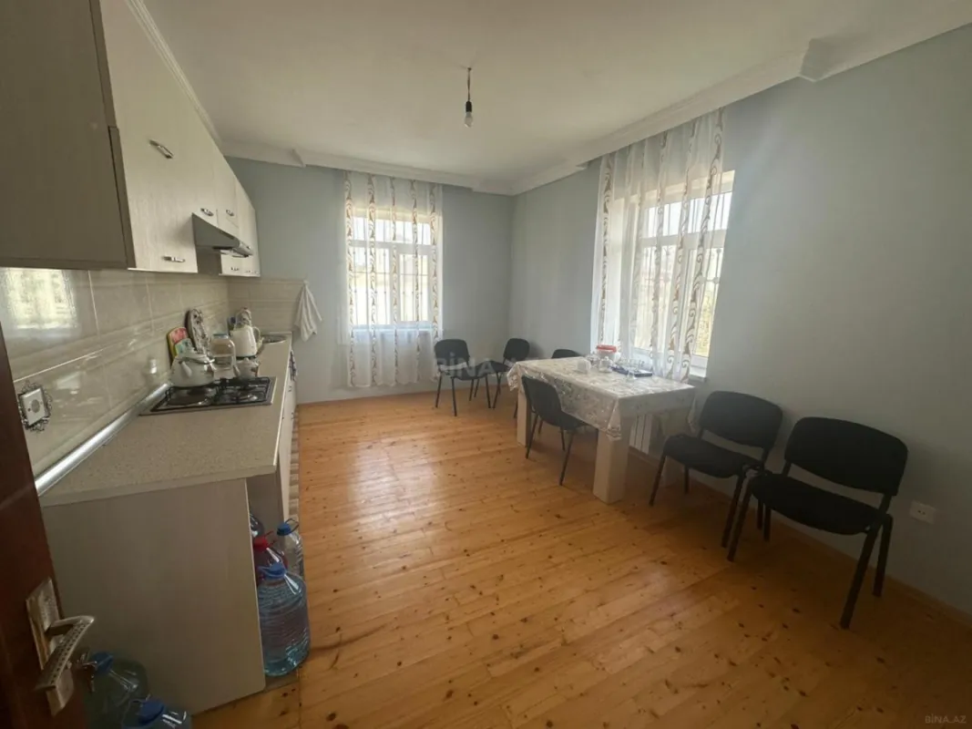Satılır 4 otaqlı həyət evi 135 m²