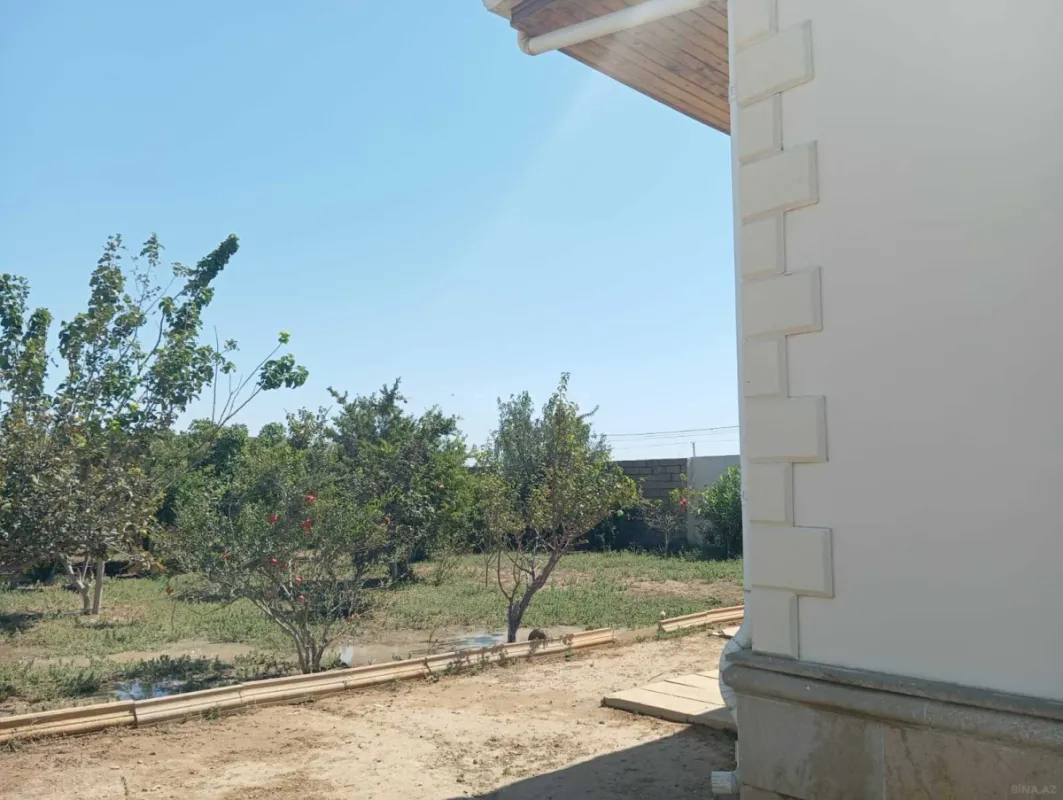 Satılır 4 otaqlı həyət evi 135 m²