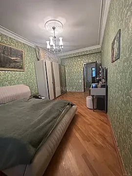 Satılır 2 otaqlı mənzil 90 m²