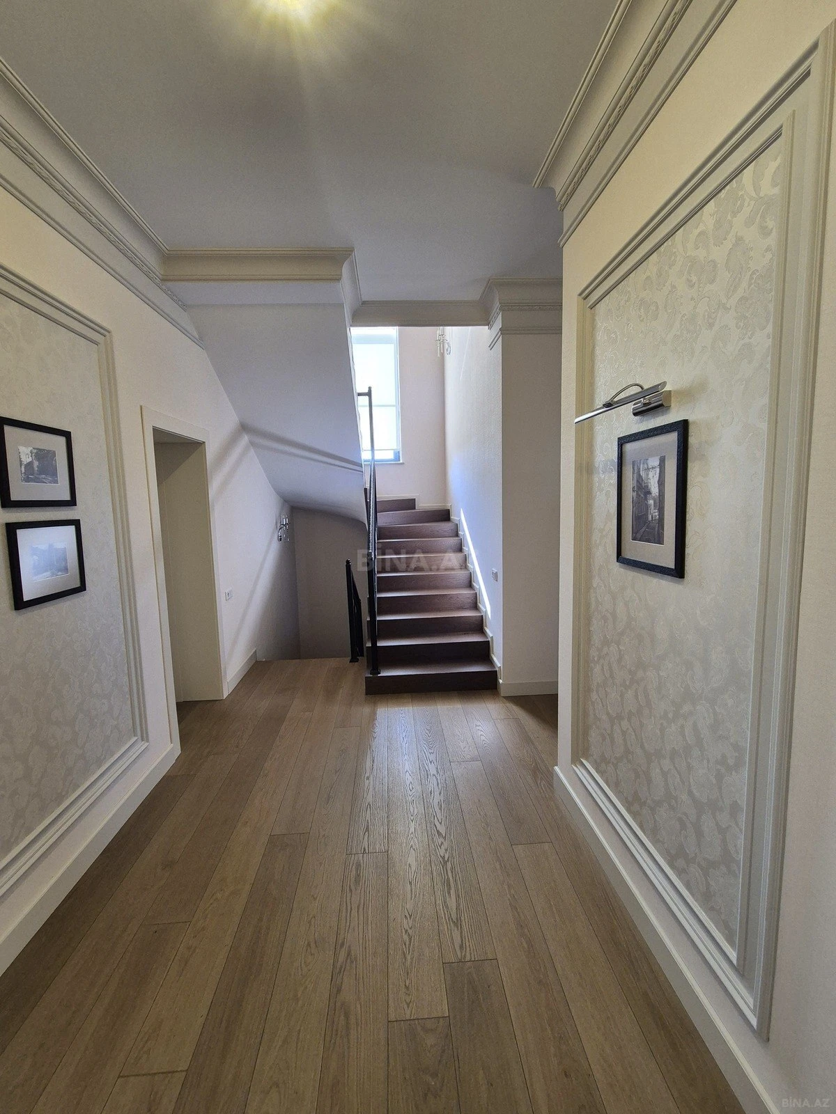 Satılır 6 otaqlı həyət evi 360 m²