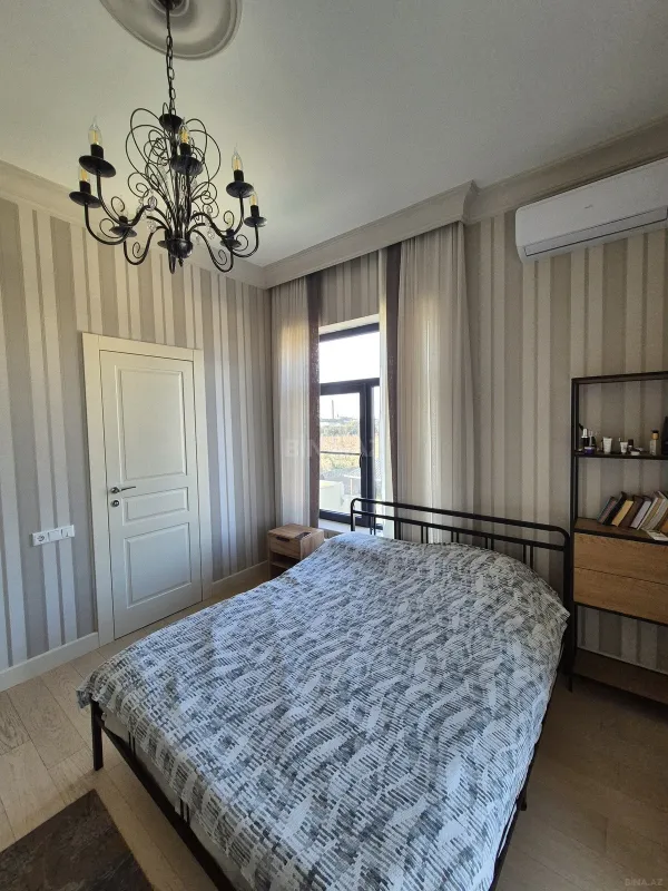 Satılır 6 otaqlı həyət evi 360 m²