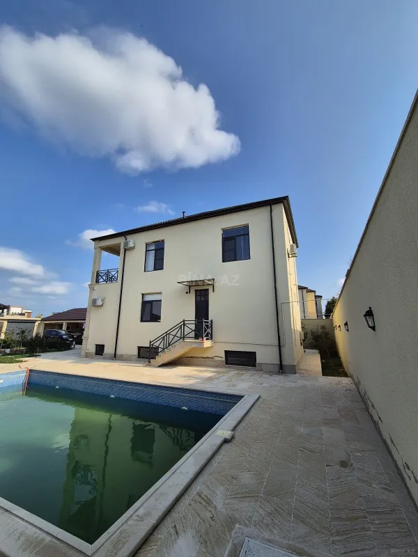 Satılır 6 otaqlı həyət evi 360 m²