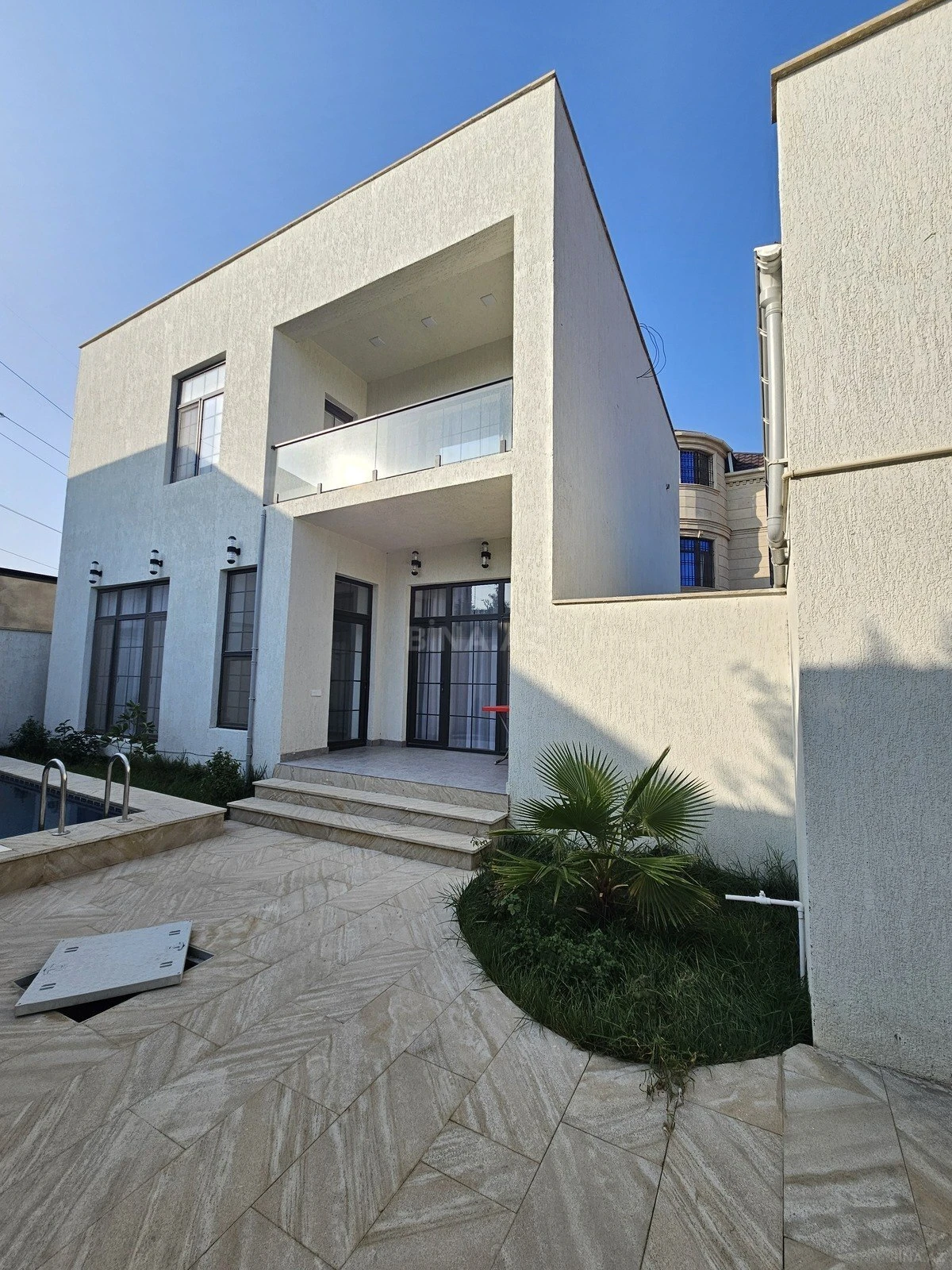 Satılır 5 otaqlı həyət evi 150 m²
