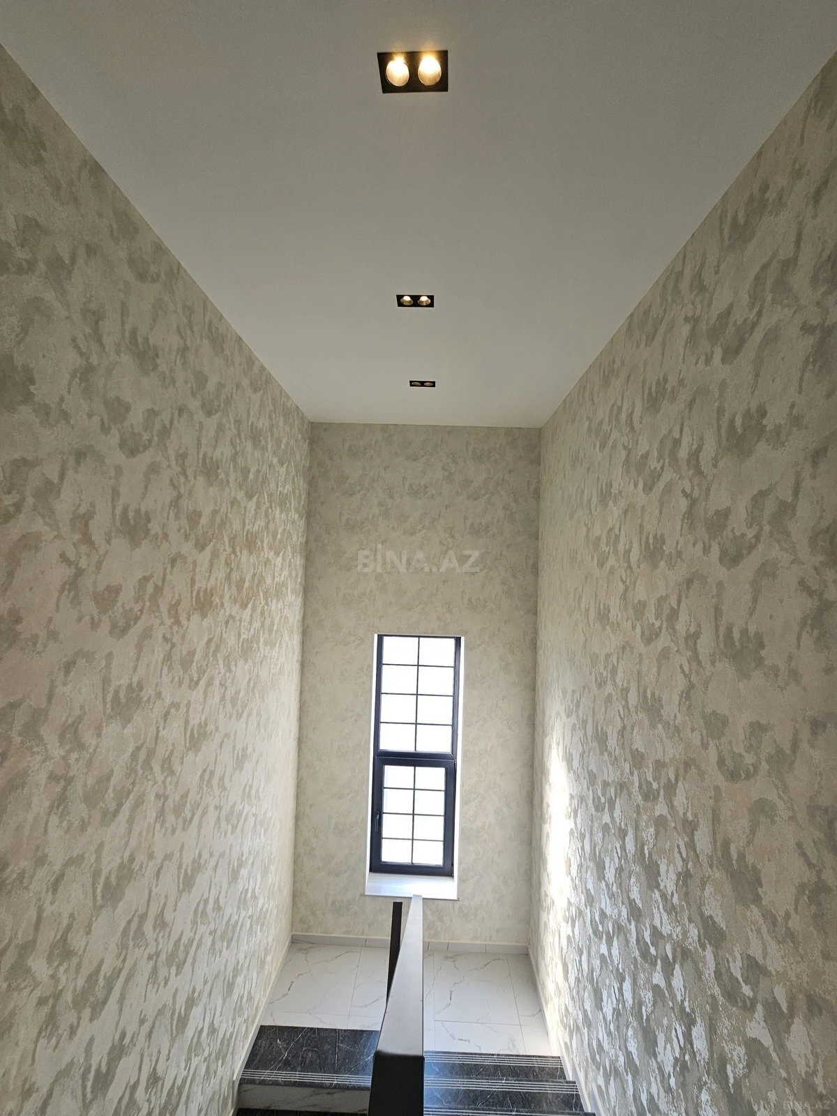 Satılır 5 otaqlı həyət evi 150 m²