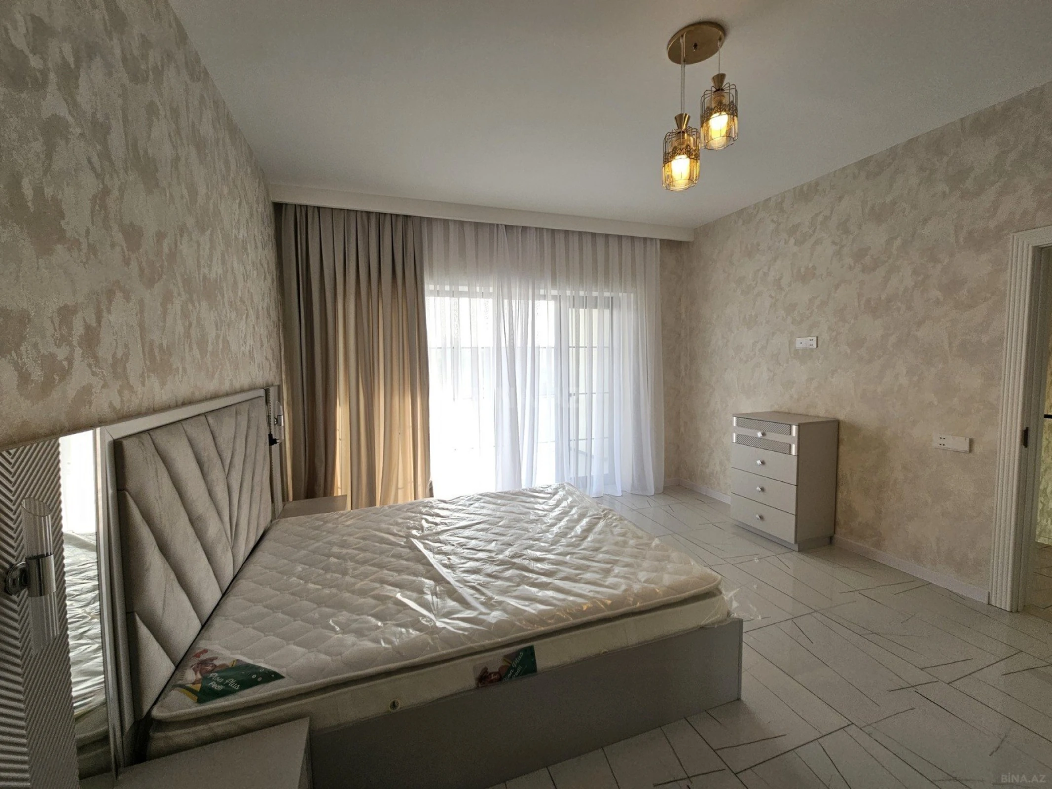 Satılır 5 otaqlı həyət evi 150 m²
