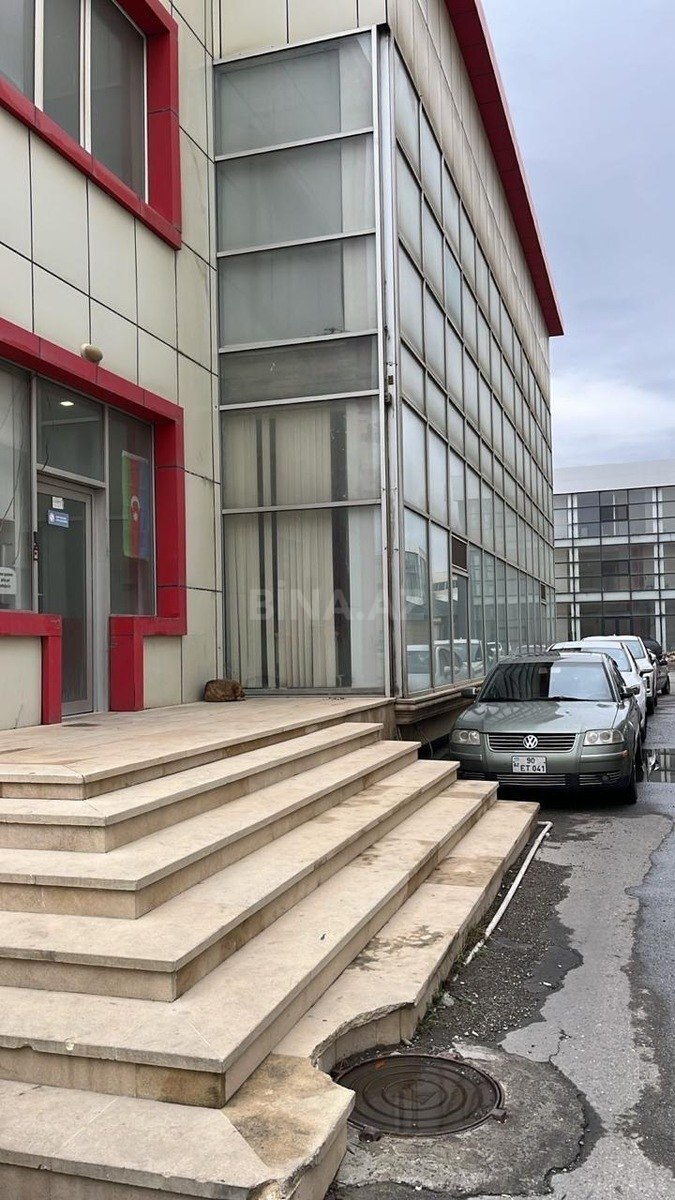 Kirayə verilir obyekt 1430 m²