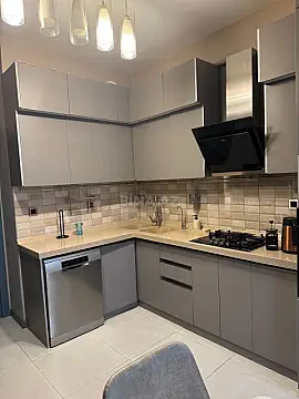 Kirayə verilir 3 otaqlı mənzil 140 m²