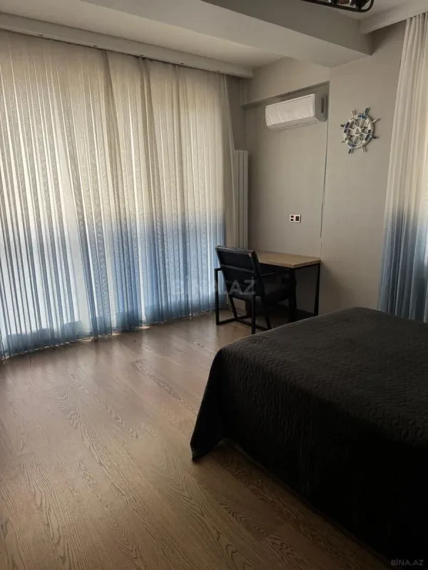 Kirayə verilir 3 otaqlı mənzil 140 m²