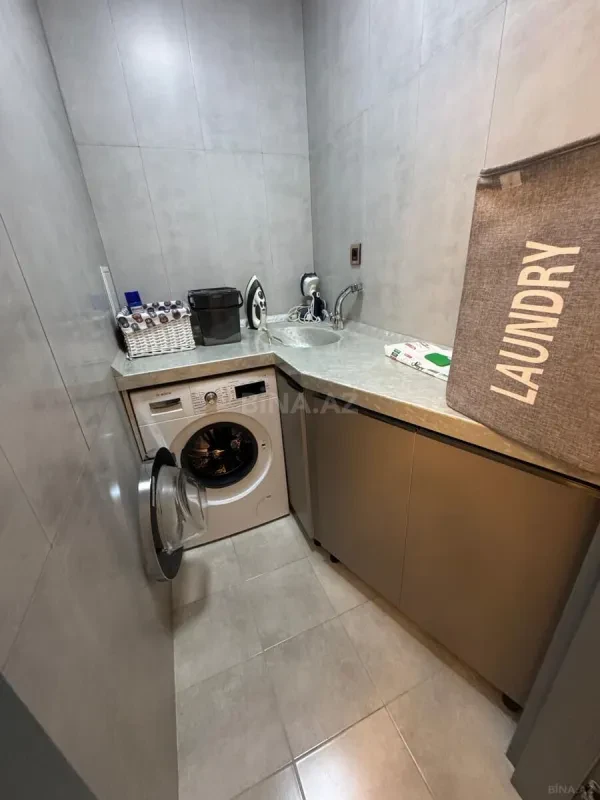 Kirayə verilir 3 otaqlı mənzil 140 m²