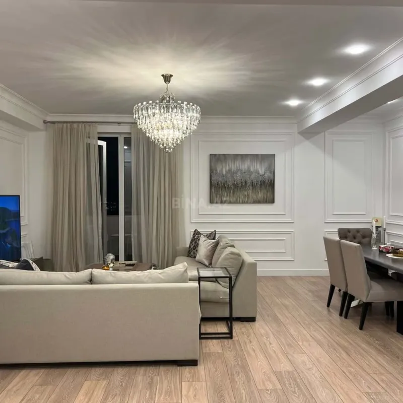 Kirayə verilir 4 otaqlı mənzil 180 m²