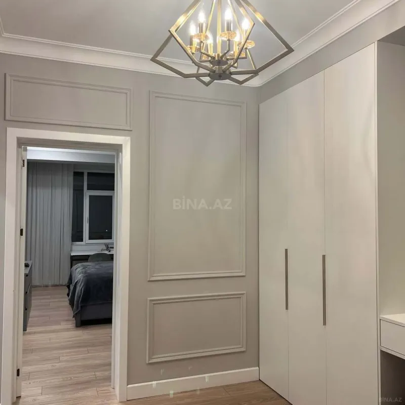 Kirayə verilir 4 otaqlı mənzil 180 m²