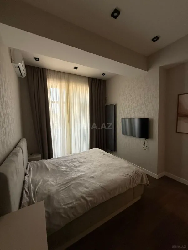 Kirayə verilir 4 otaqlı mənzil 180 m²